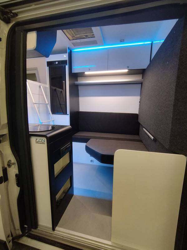 Glavna slika projekta Peugeot Boxer L4H3 Moto van