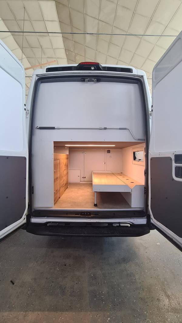 Glavna slika projekta Iveco Daily Conversion